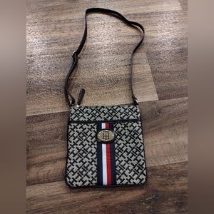 Tommy Hilfiger Crossbody Bag Purse Very Nice New/Like-New Condition